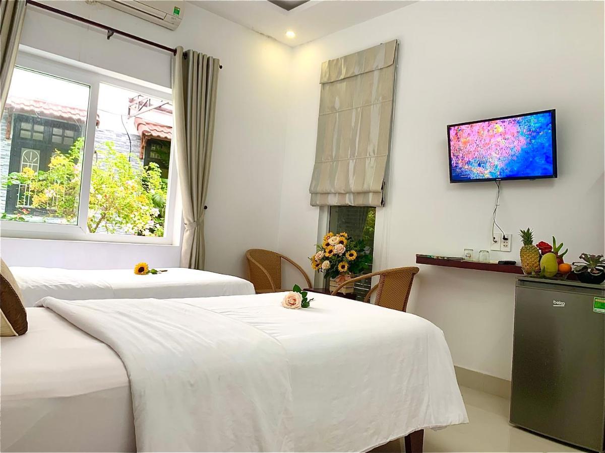 Ngoc Sinh Homestay ホイアン エクステリア 写真