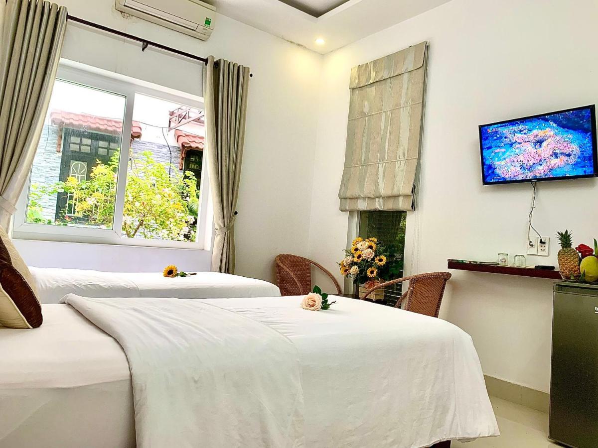Ngoc Sinh Homestay ホイアン エクステリア 写真