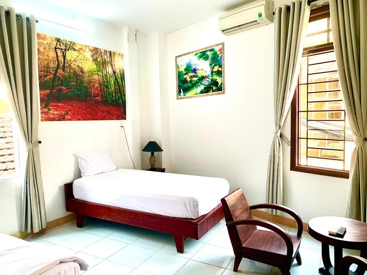 Ngoc Sinh Homestay ホイアン エクステリア 写真